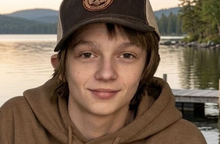 The community of North Manchester and the surrounding Wabash County area are mourning the loss of Christopher Mason “Mator” Grindle, 17, who was tragically killed in a car accident on the evening of Wednesday, April 29, 2026.