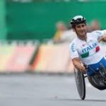 Ja, die Nachricht ist leider wahr. Der ehemalige Formel-1-Pilot und Paralympics-Held Alex Zanardi ist am Freitagabend, den 1. Mai 2026, im Alter von 59 Jahren in seiner Heimatstadt Bologna verstorben.